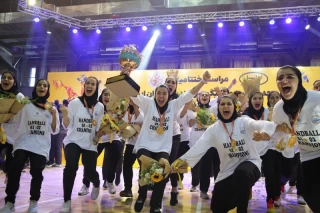 قهرمانی سنگ آهن بافق در لیگ برتر هندبال زنان ایران