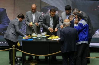 Parliamentary session about confidence vote to Minister of Education