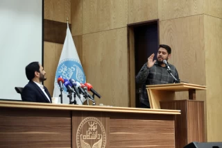 جلسه پرسش و پاسخ دانشجویان با سخنگوی دولت