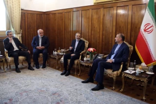 دیدار اسدالله اسدی دیپلمات آزاد شده ایرانی با وزیر امور خارجه