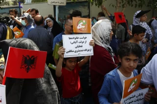 تجمع اعضای «انجمن نجات» مقابل سفارت ترکیه