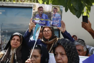 تجمع اعضای «انجمن نجات» مقابل سفارت ترکیه