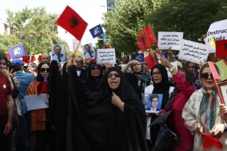 تجمع اعضای «انجمن نجات» مقابل سفارت ترکیه