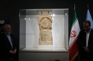 مراسم رونمایی از نقش برجسته ساسانی