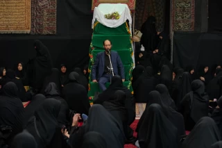 عزاداری در حسینیه سادات اخوی تهران