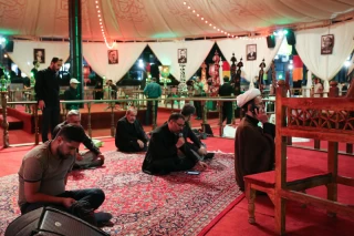 عزاداری در خیمه عاشورایی میدان هفت تیر تهران