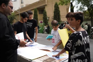 تجمع دانش آموزان مقابل سفارت سوئد در تهران
