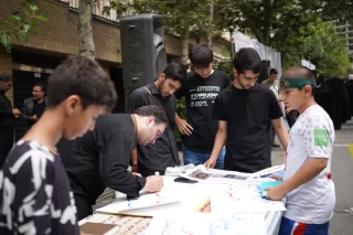 تجمع دانش آموزان مقابل سفارت سوئد در تهران