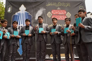 تجمع دانش آموزان مقابل سفارت سوئد در تهران