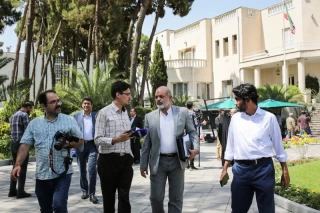 در حاشیۀ جلسۀ هیئت دولت