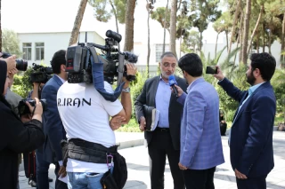 در حاشیۀ جلسۀ هیئت دولت