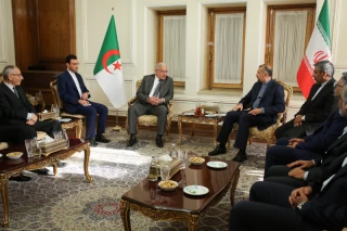 دیدار وزیر امور خارجه ایران و رئیس مجلس ملی الجزایر