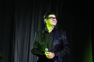 A show of timeless songs performed by Salar Aghili