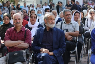 تشییع پیکر فردوس کاویانی