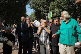 تشییع پیکر فردوس کاویانی