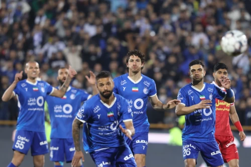دیدار تیمهای فوتبال استقلال تهران و پرسپولیس