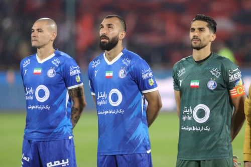دیدار تیمهای فوتبال استقلال تهران و پرسپولیس
