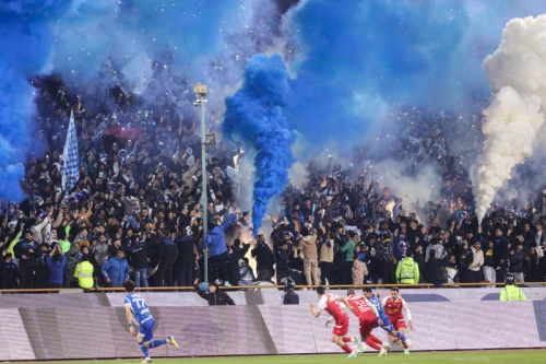 دیدار تیمهای فوتبال استقلال تهران و پرسپولیس