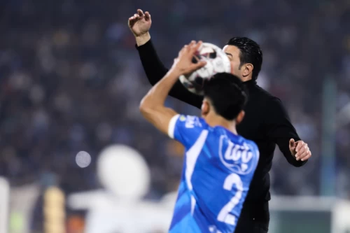 دیدار تیمهای فوتبال استقلال تهران و پرسپولیس