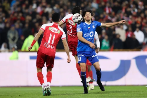 دیدار تیمهای فوتبال استقلال تهران و پرسپولیس