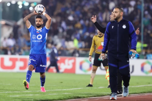 دیدار تیمهای فوتبال استقلال تهران و پرسپولیس
