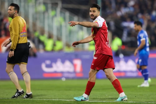 دیدار تیمهای فوتبال استقلال تهران و پرسپولیس