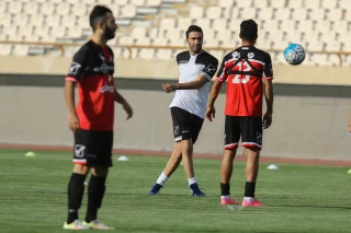 جواد نکونام